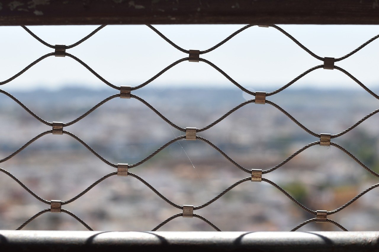 如何提高游戏公司防范技术支持风险的意识