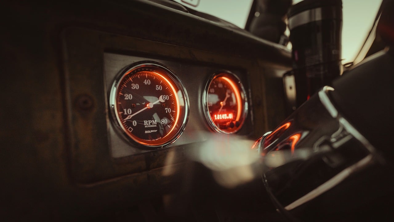 “香烟价格和飞机模型的销售：有什么共同之处？”