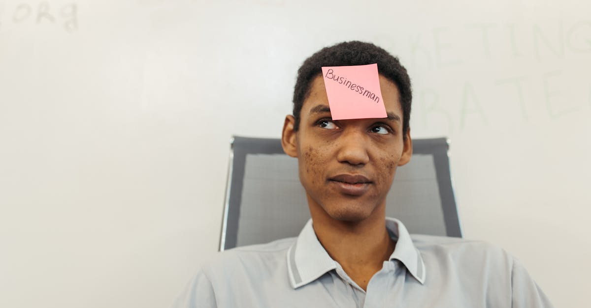 各样老微信买卖：实名认证账号在账户被盗的情况下应该如何处理？