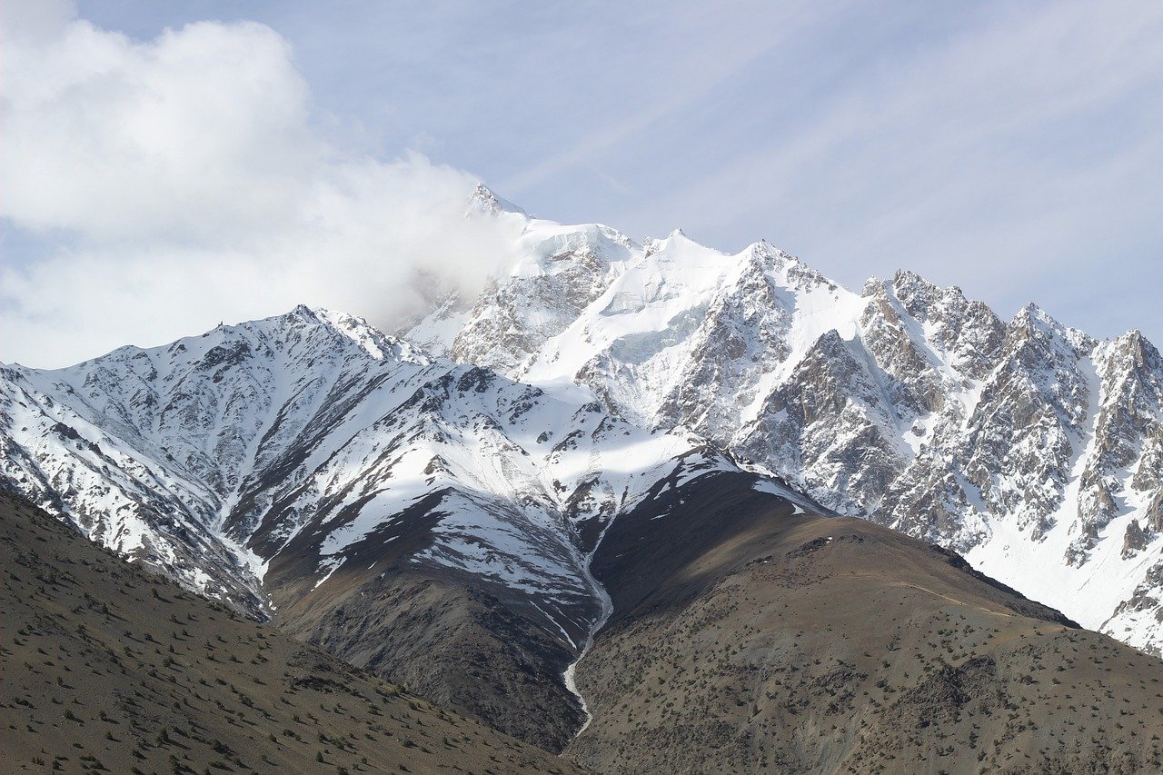 “如何正确地吸烟?——中国抽烟礼仪的形成及演变”